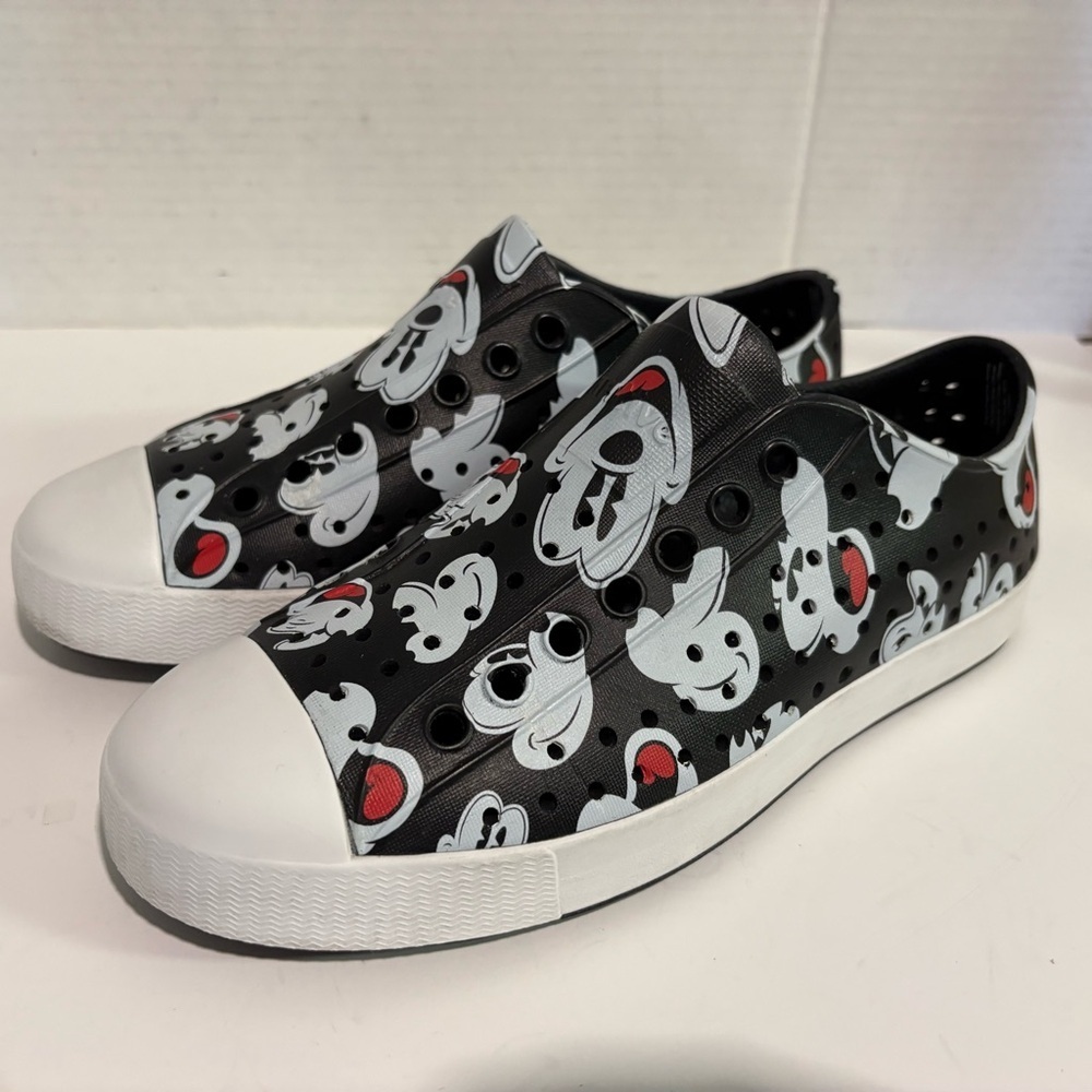 Disney x Native Black Mickey Mouse Slip On Water Shoes Disney Black Red White - Picture 2 of 14